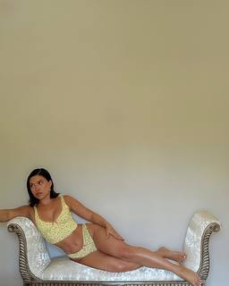 Julia Kelly feet photo thumbnail