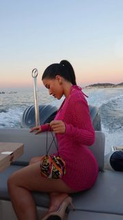 Julia Kelly feet photo thumbnail