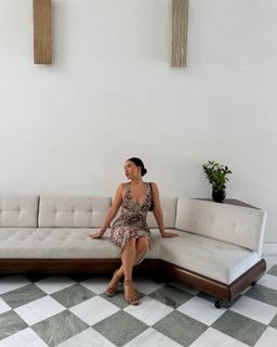 Julia Kelly feet photo thumbnail