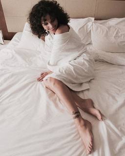 Julia Konrad feet photo 12
