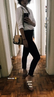 Julia Konrad feet photo 8