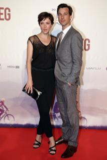 Julia Koschitz feet photo 12