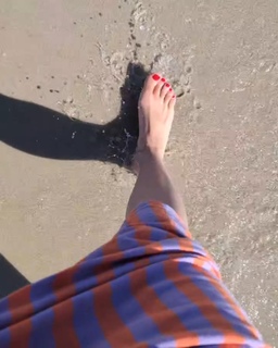 Julia Krüger feet photo 11