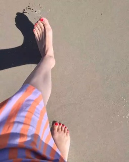 Julia Krüger feet photo 10
