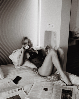 Julia Kuczynska feet photo 13