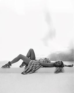 Julia Kuczynska feet photo 3