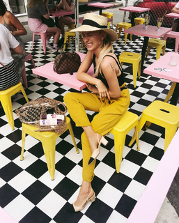 Julia Kuczynska feet photo 7
