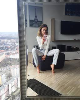 Julia Kuczynska feet photo 18