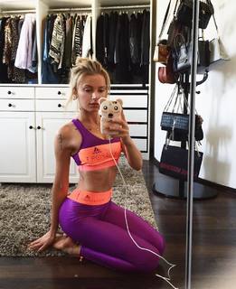 Julia Kuczynska feet photo 13