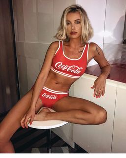 Julia Kuczynska feet photo 6