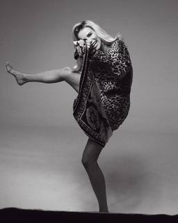 Julia Kuczynska feet photo 8