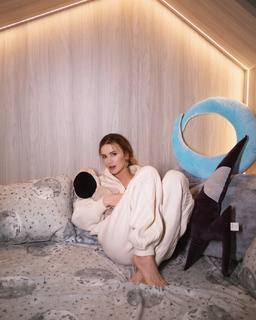 Julia Kuczynska feet photo 1