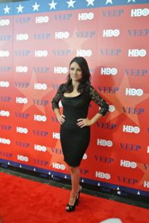 Julia Louis-Dreyfus feet photo thumbnail