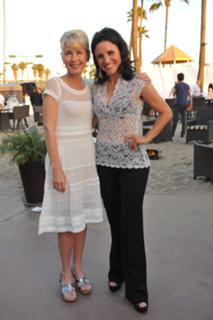 Julia Louis-Dreyfus feet photo thumbnail