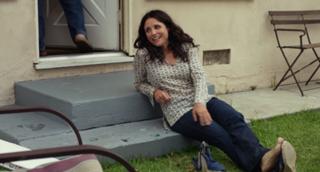 Julia Louis-Dreyfus feet photo thumbnail
