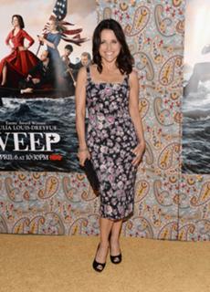Julia Louis-Dreyfus feet photo thumbnail