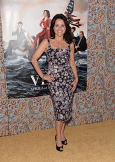 Julia Louis-Dreyfus feet photo thumbnail