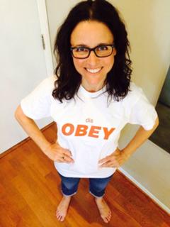 Julia Louis-Dreyfus feet photo thumbnail