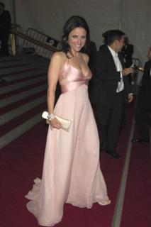 Julia Louis-Dreyfus feet photo thumbnail