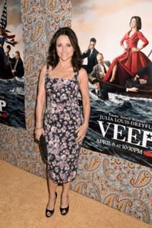 Julia Louis-Dreyfus feet photo thumbnail