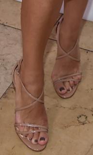 Julia Louis-Dreyfus feet photo thumbnail