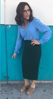 Julia Louis-Dreyfus feet photo thumbnail
