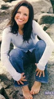 Julia Louis-Dreyfus feet photo thumbnail