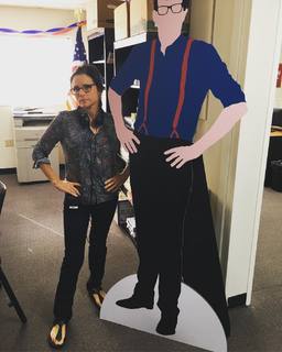 Julia Louis-Dreyfus feet photo thumbnail