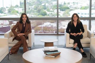 Julia Louis-Dreyfus feet photo thumbnail