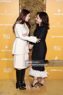 Julia Louis-Dreyfus feet photo 1