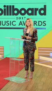 Julia Michaels feet photo 15