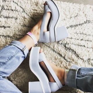 Julia Michaels feet photo 13