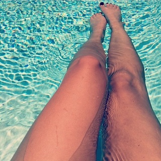 Julia Michaels feet photo 12
