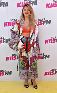 Julia Michaels feet photo 3