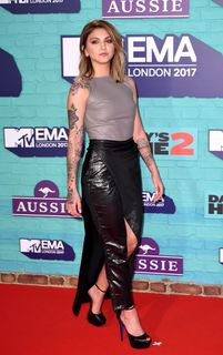 Julia Michaels feet photo 12
