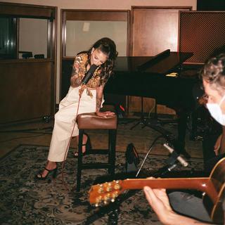 Julia Michaels feet photo 19