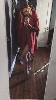 Julia Michaels feet photo 18