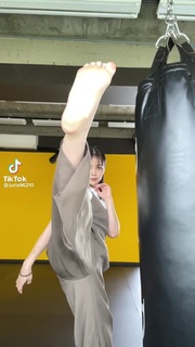 Julia Nagano feet photo 7