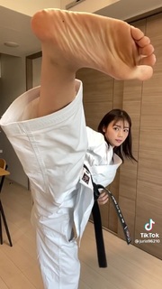 Julia Nagano feet photo 17