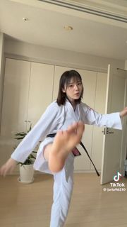 Julia Nagano feet photo 6