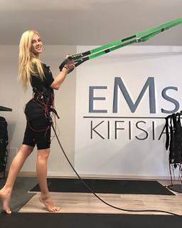 Julia Nova feet photo thumbnail