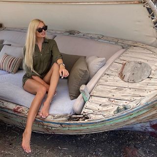 Julia Nova feet photo thumbnail