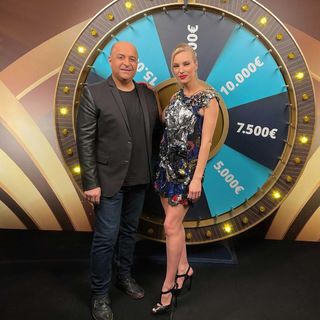 Julia Nova feet photo thumbnail