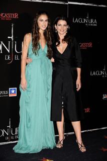 Julia Ormond feet photo thumbnail