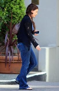 Julia Ormond feet photo thumbnail