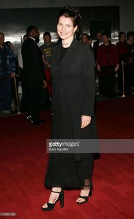 Julia Ormond feet photo thumbnail