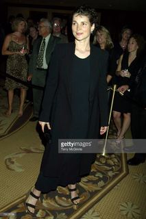 Julia Ormond feet photo thumbnail