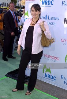 Julia Ormond feet photo thumbnail
