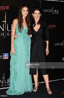 Julia Ormond feet photo thumbnail