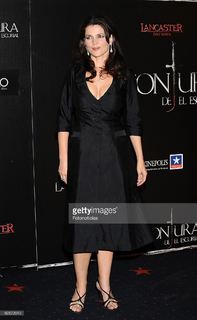 Julia Ormond feet photo thumbnail